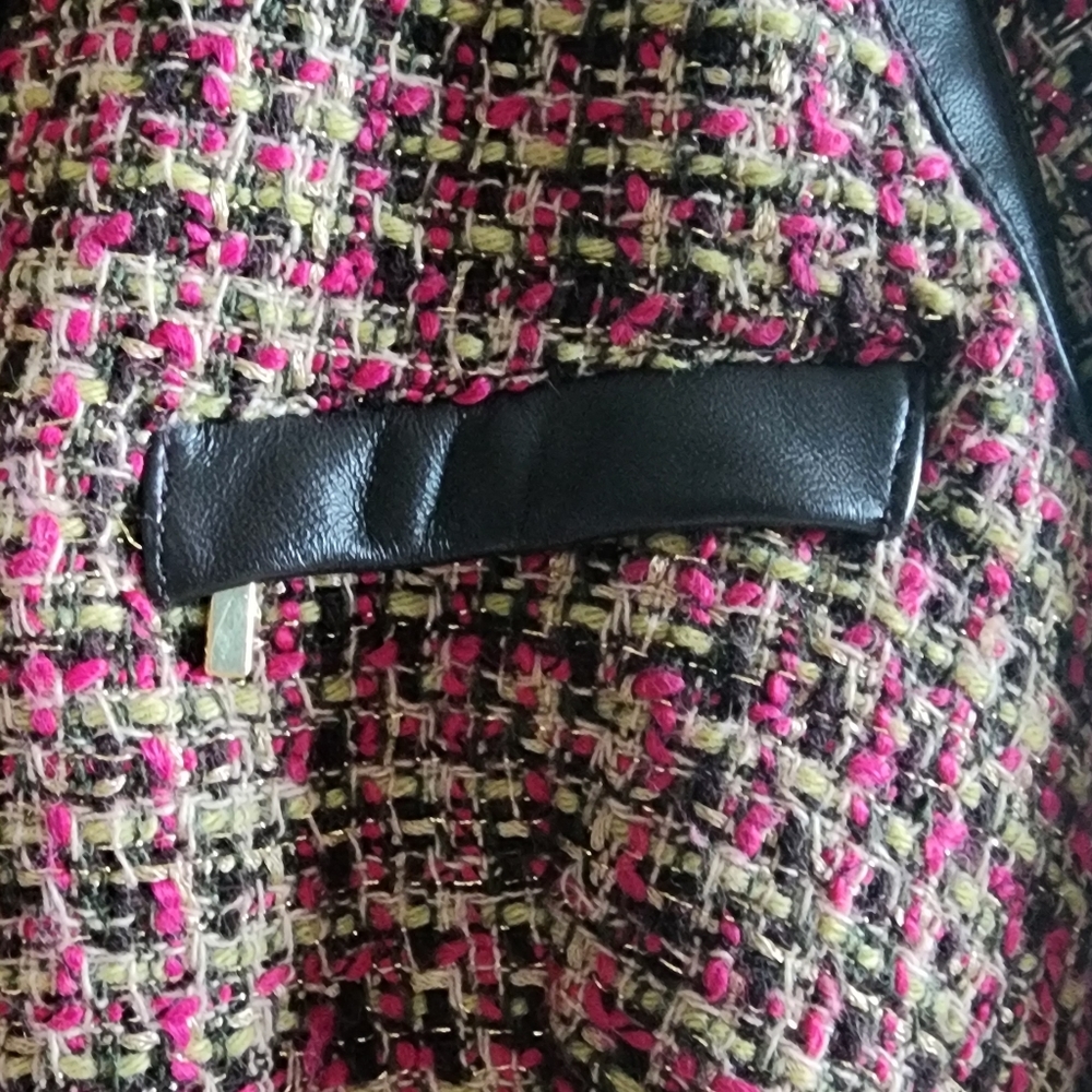 EUC- bebe - lady jacket with faux leather trim and gold zippers - Picture 3 of 7
